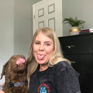 Meet your Posher, Alexis